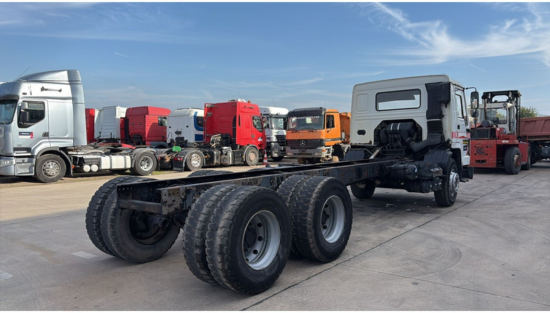 Volvo FL 7 (6X4 / LAMES / POMPE MANUELLE / MANUAL PUMP / STEEL SUSP.) - משאית עם שלדת תא: תמונה 5 Volvo FL 7 (6X4 / LAMES / POMPE MANUELLE / MANUAL PUMP / STEEL SUSP.) - משאית עם שלדת תא: תמונה 5