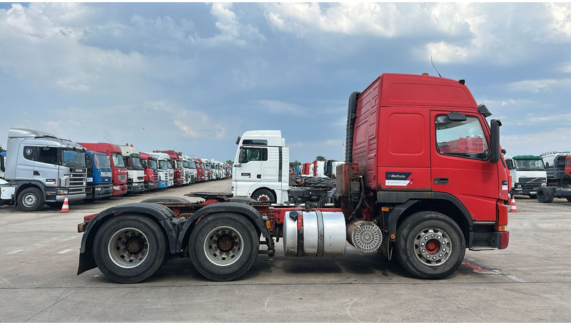 Volvo FM 12 - 420 (6X4 / TRACTEUR ORIGINAL / BOITE MANUELLE / MANUAL GEARBOX / PROPRE) - יחידת טרקטור: תמונה 4 Volvo FM 12 - 420 (6X4 / TRACTEUR ORIGINAL / BOITE MANUELLE / MANUAL GEARBOX / PROPRE) - יחידת טרקטור: תמונה 4