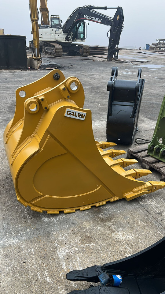 CAT 320 General Purpose Bucket - דלי מחפר עבור מחפר סורק: תמונה 1 CAT 320 General Purpose Bucket - דלי מחפר עבור מחפר סורק: תמונה 1