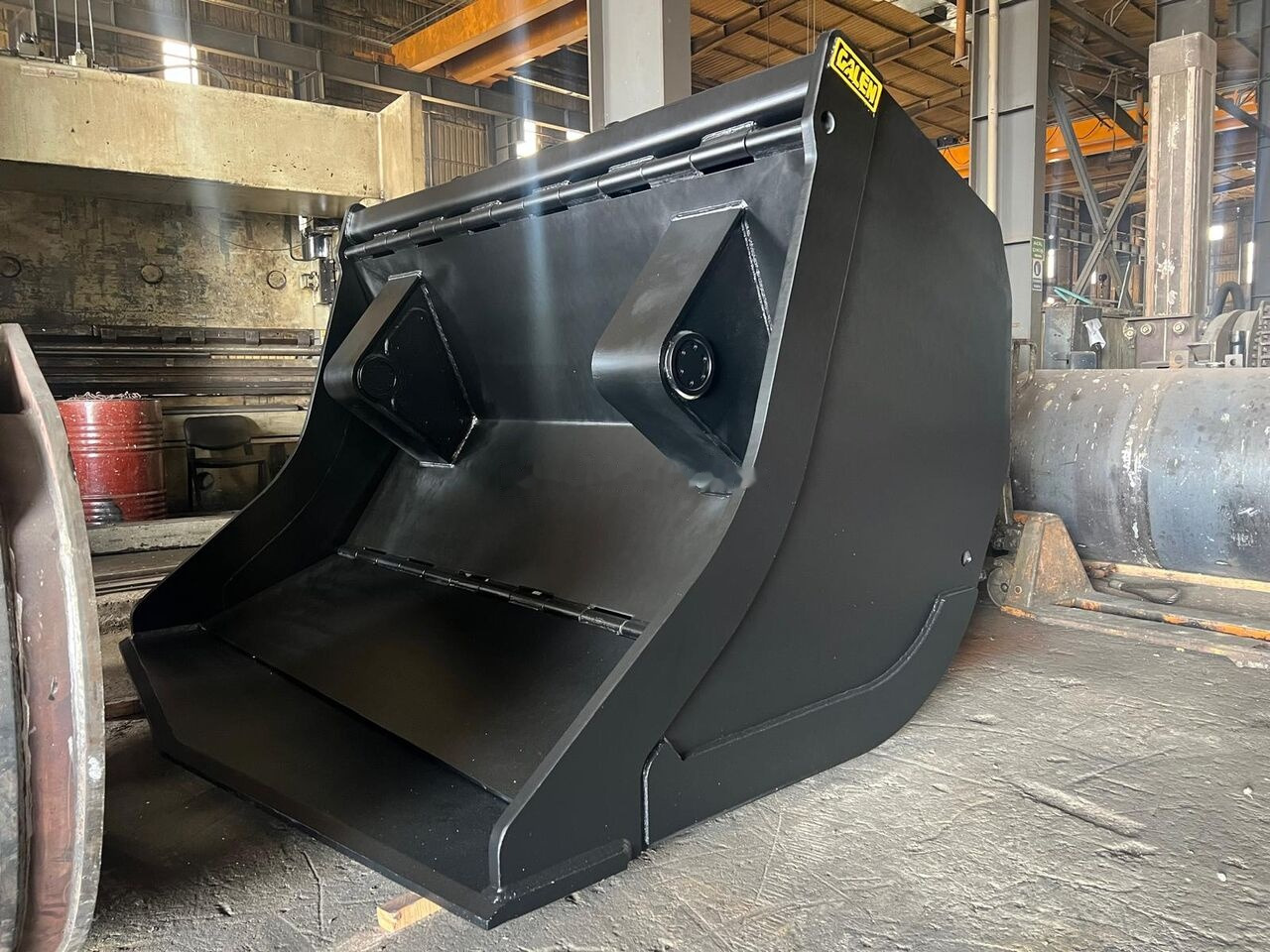 Epiroc Scooptram ST14 Push Blade Bucket - דלי מחפר: תמונה 1 Epiroc Scooptram ST14 Push Blade Bucket - דלי מחפר: תמונה 1