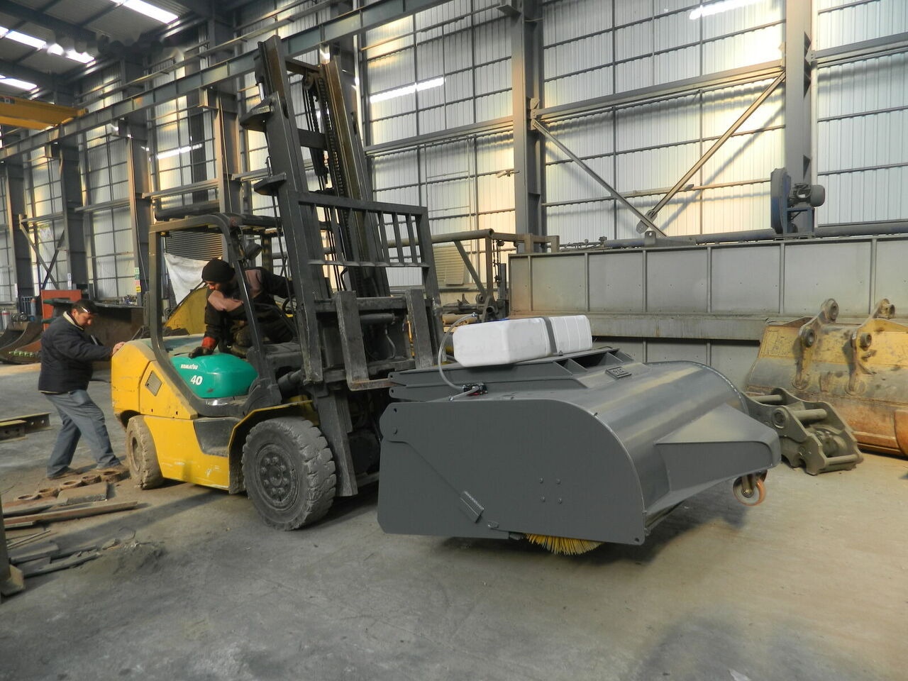 Galen New - מטאטא: תמונה 1 Galen New - מטאטא: תמונה 1