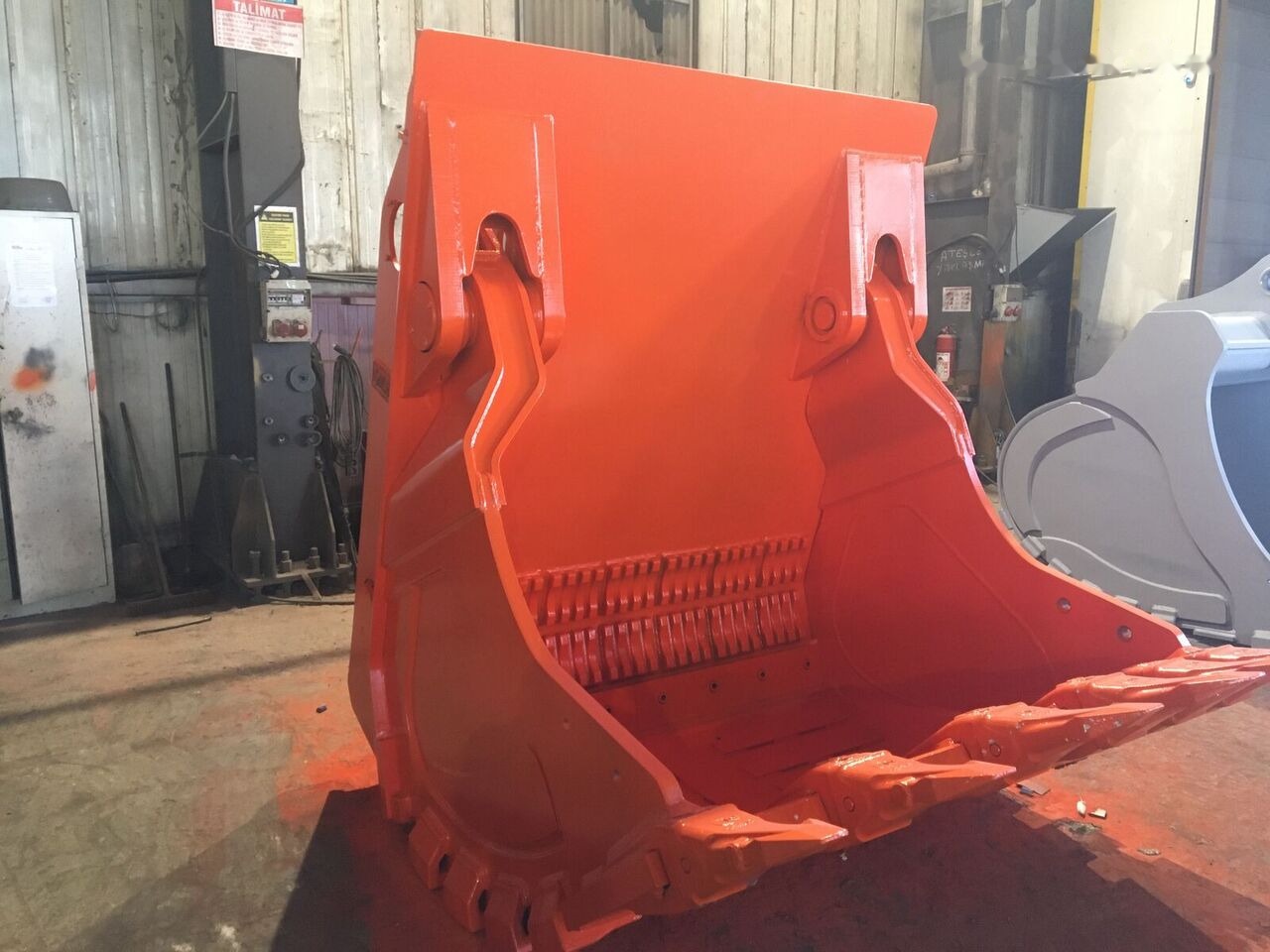 Galen SHOVEL BUCKET - דלי מחפר: תמונה 3 Galen SHOVEL BUCKET - דלי מחפר: תמונה 3