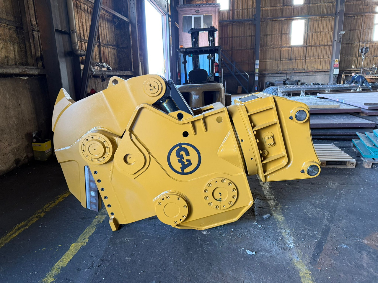 Galen Tank Shear - מזמרת הריסה עבור מטפל בפסולת/ תעשייתי: תמונה 1 Galen Tank Shear - מזמרת הריסה עבור מטפל בפסולת/ תעשייתי: תמונה 1