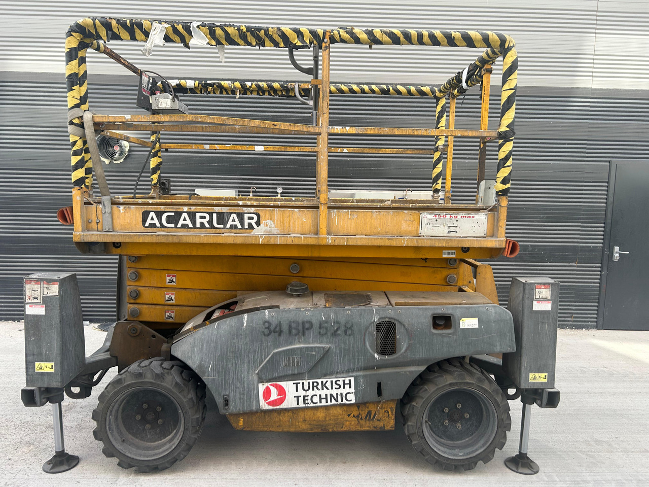 HAULOTTE 12DX COMPACT - מעלית מספריים: תמונה 1 HAULOTTE 12DX COMPACT - מעלית מספריים: תמונה 1