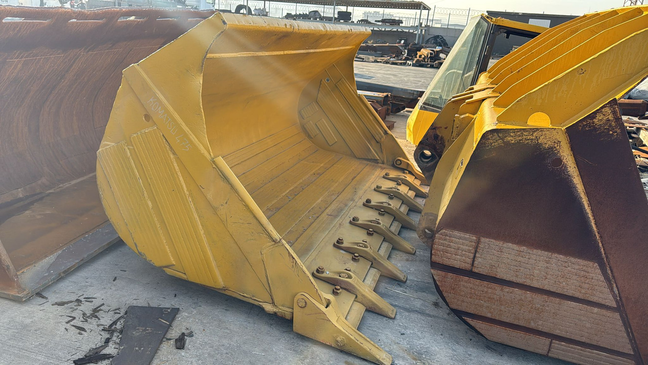 KOMATSU WA475 General Purpose Bucket - דלי מעמיס: תמונה 1 KOMATSU WA475 General Purpose Bucket - דלי מעמיס: תמונה 1