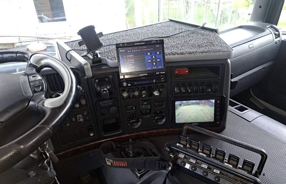Scania P340 - מזהיר, משאית מנוף: תמונה 2 Scania P340 - מזהיר, משאית מנוף: תמונה 2