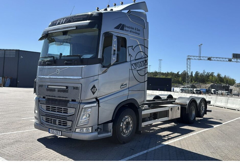 Volvo FH540 - משאית עם שלדת תא: תמונה 2 Volvo FH540 - משאית עם שלדת תא: תמונה 2