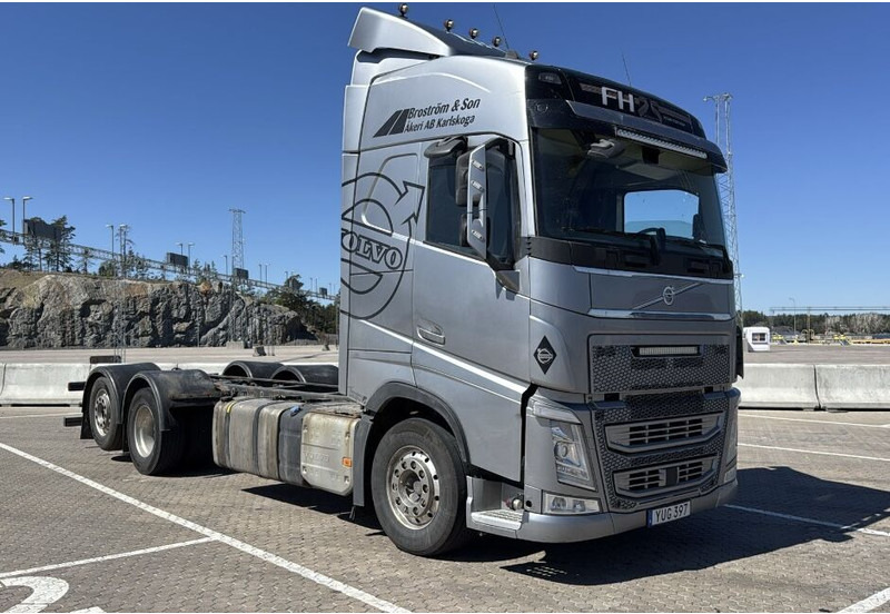 Volvo FH540 - משאית עם שלדת תא: תמונה 1 Volvo FH540 - משאית עם שלדת תא: תמונה 1