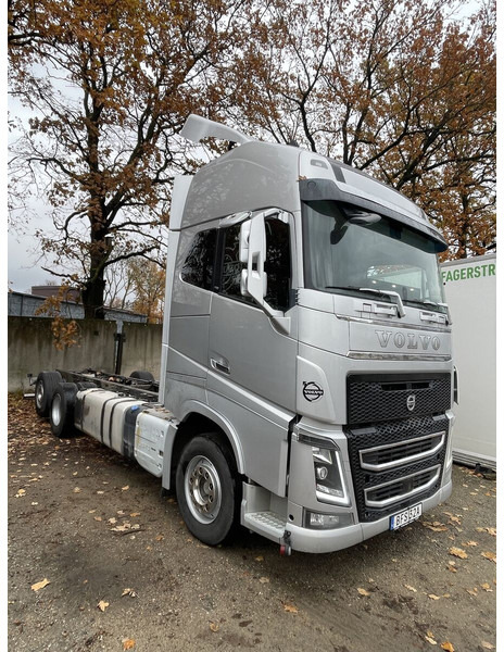 Volvo FH550 - משאית עם שלדת תא: תמונה 2 Volvo FH550 - משאית עם שלדת תא: תמונה 2