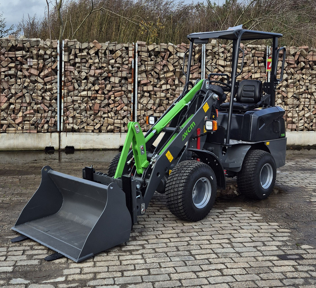 WCM-606 - מעמיס גלגלים: תמונה 1 WCM-606 - מעמיס גלגלים: תמונה 1