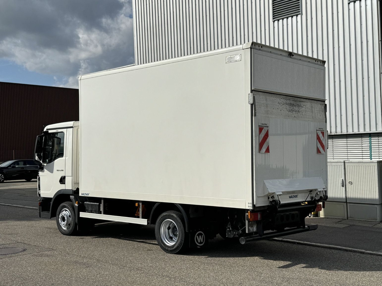 MAN TGL 8.190 BL Koffer 4,57m LBW 1,5t Kamera TOP - כלי רכב מסחרי עם תיבה: תמונה 5 MAN TGL 8.190 BL Koffer 4,57m LBW 1,5t Kamera TOP - כלי רכב מסחרי עם תיבה: תמונה 5
