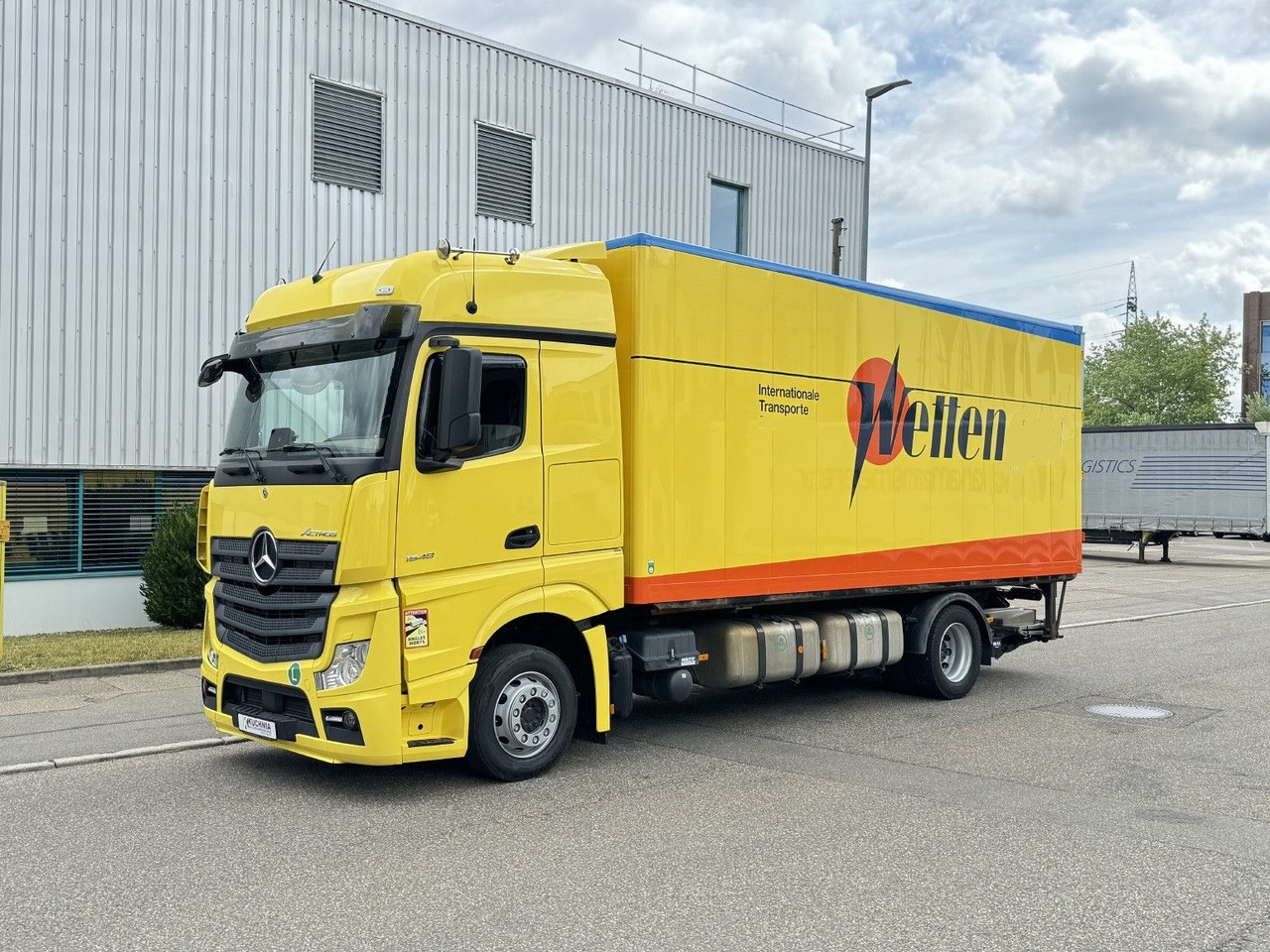 Mercedes-Benz Actros 1848 LL Gr.Haus AWL-Möbelkoffer uLBW - משאית תיבה: תמונה 2 Mercedes-Benz Actros 1848 LL Gr.Haus AWL-Möbelkoffer uLBW - משאית תיבה: תמונה 2