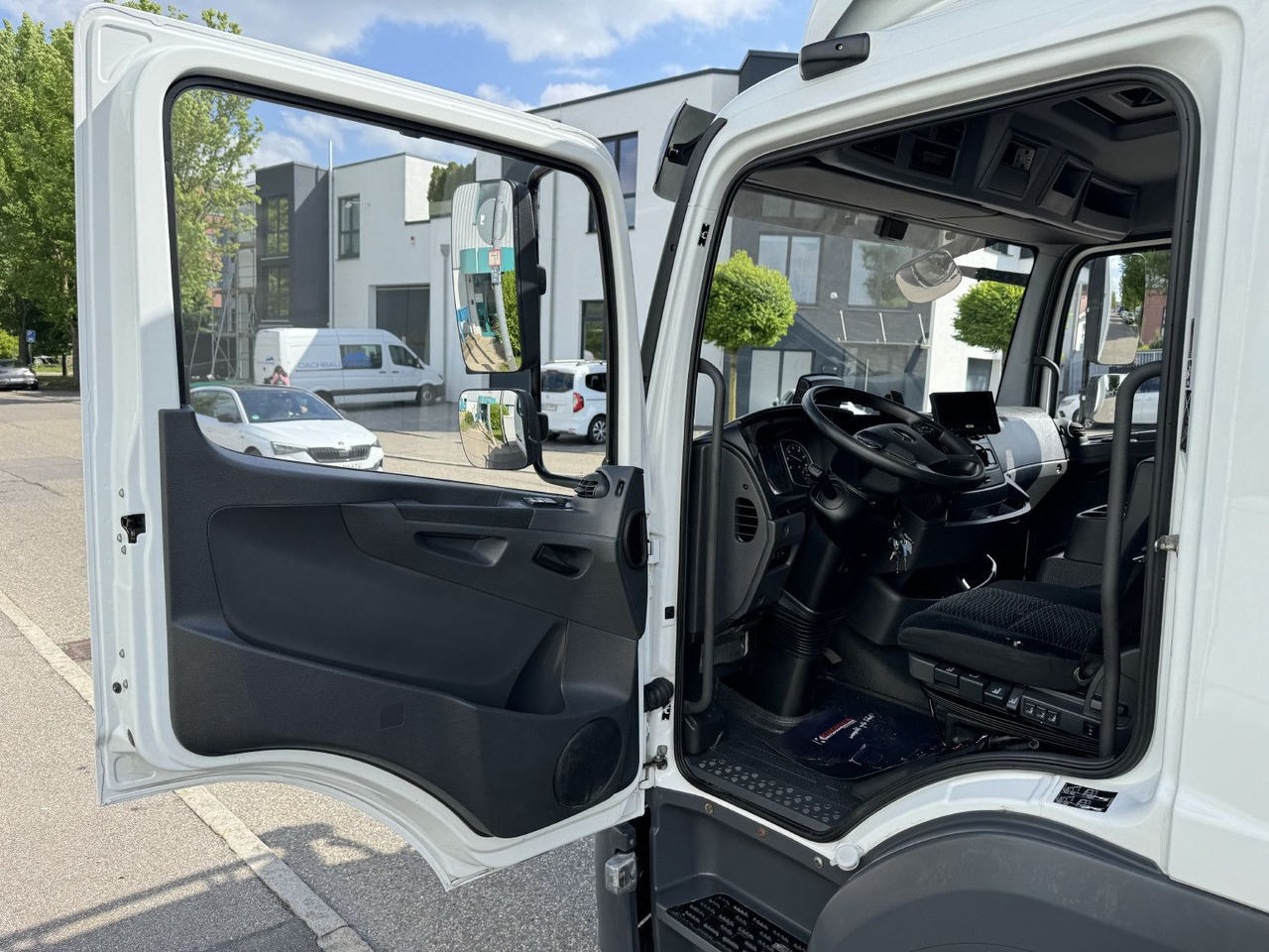 משאית תיבה Mercedes-Benz Atego 1221 L Koffer 6,1m LBW AHK Klima TOP: תמונה 11