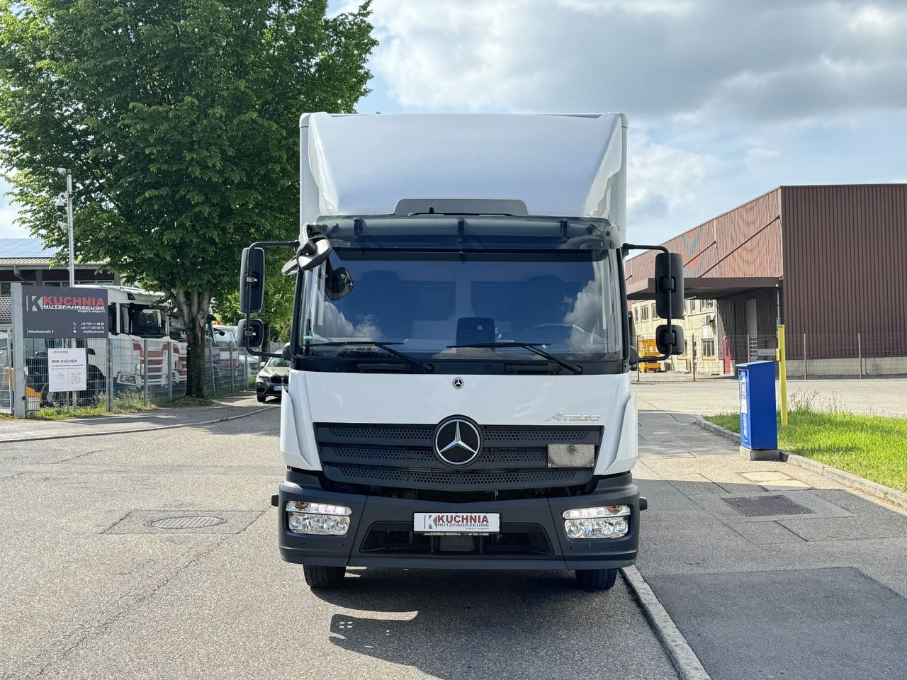 Mercedes-Benz Atego 1221 L Koffer 6,1m LBW AHK Klima TOP - משאית תיבה: תמונה 2 Mercedes-Benz Atego 1221 L Koffer 6,1m LBW AHK Klima TOP - משאית תיבה: תמונה 2