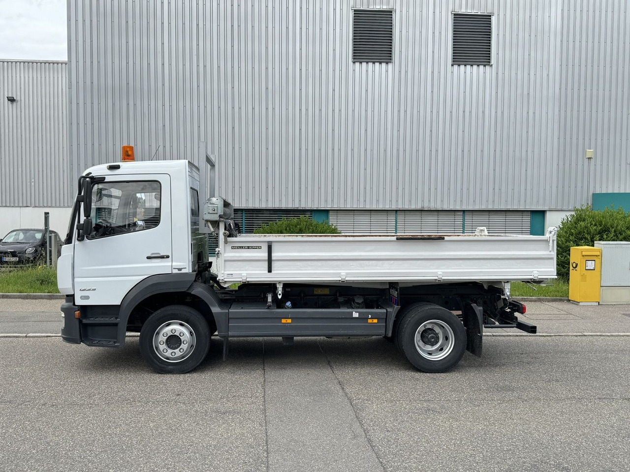 Mercedes-Benz Atego 1223 K Dreiseitenkipper 2xAHK 3-Sitze E6 - מזהיר: תמונה 5 Mercedes-Benz Atego 1223 K Dreiseitenkipper 2xAHK 3-Sitze E6 - מזהיר: תמונה 5