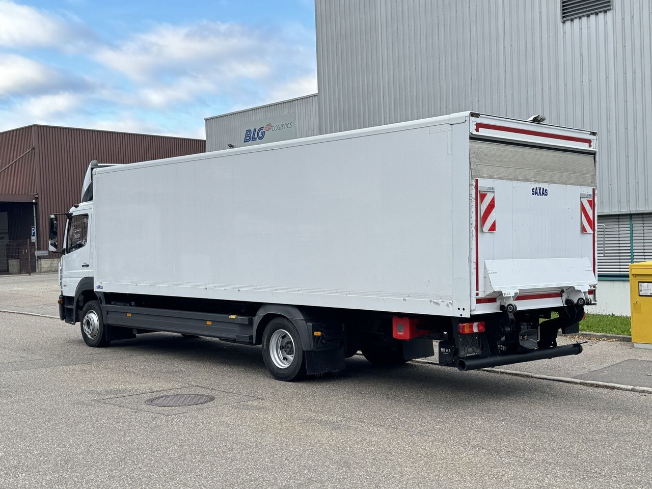 Mercedes-Benz Atego 1227L Koffer 8m LBW Klima Diff. Sperre - משאית תיבה: תמונה 5 Mercedes-Benz Atego 1227L Koffer 8m LBW Klima Diff. Sperre - משאית תיבה: תמונה 5