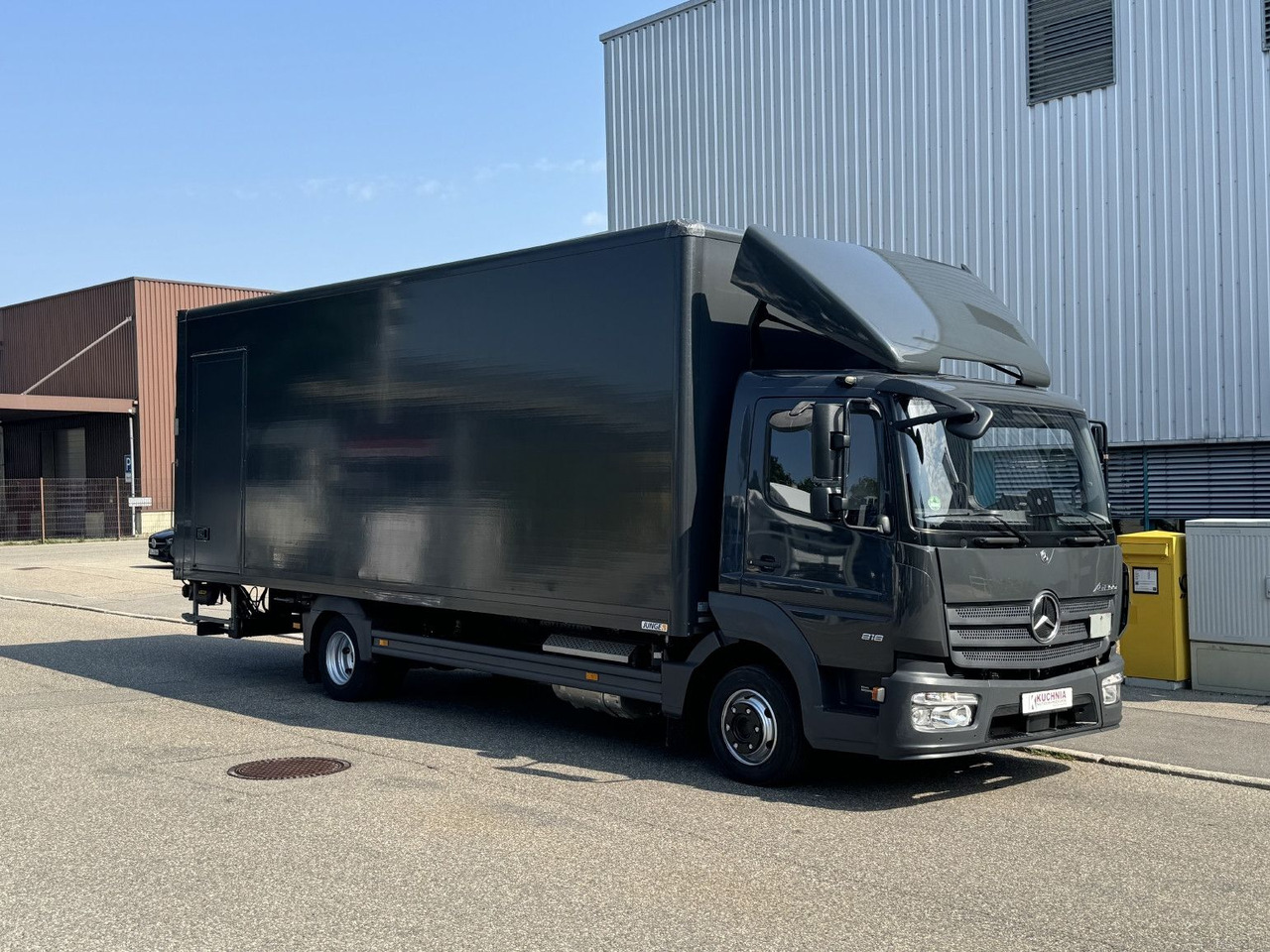 Mercedes-Benz Atego 818L Koffer 7,3m LBW Klima Automatik - כלי רכב מסחרי עם תיבה: תמונה 3 Mercedes-Benz Atego 818L Koffer 7,3m LBW Klima Automatik - כלי רכב מסחרי עם תיבה: תמונה 3