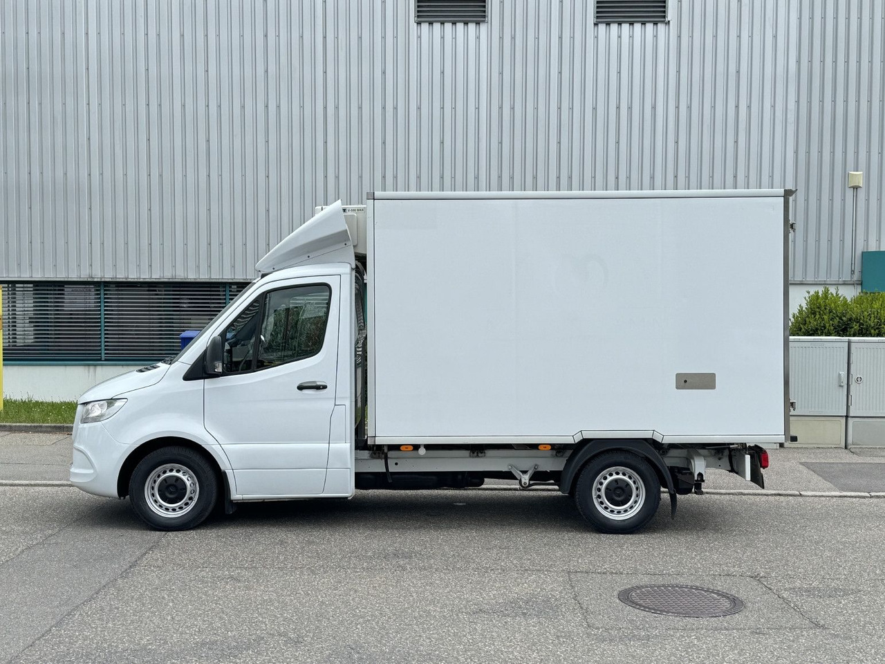Mercedes-Benz Sprinter 316 Tiefkühl 3,3m TK V-500 MAX Luftgef. - כלי רכב מסחרי לקירור: תמונה 4 Mercedes-Benz Sprinter 316 Tiefkühl 3,3m TK V-500 MAX Luftgef. - כלי רכב מסחרי לקירור: תמונה 4