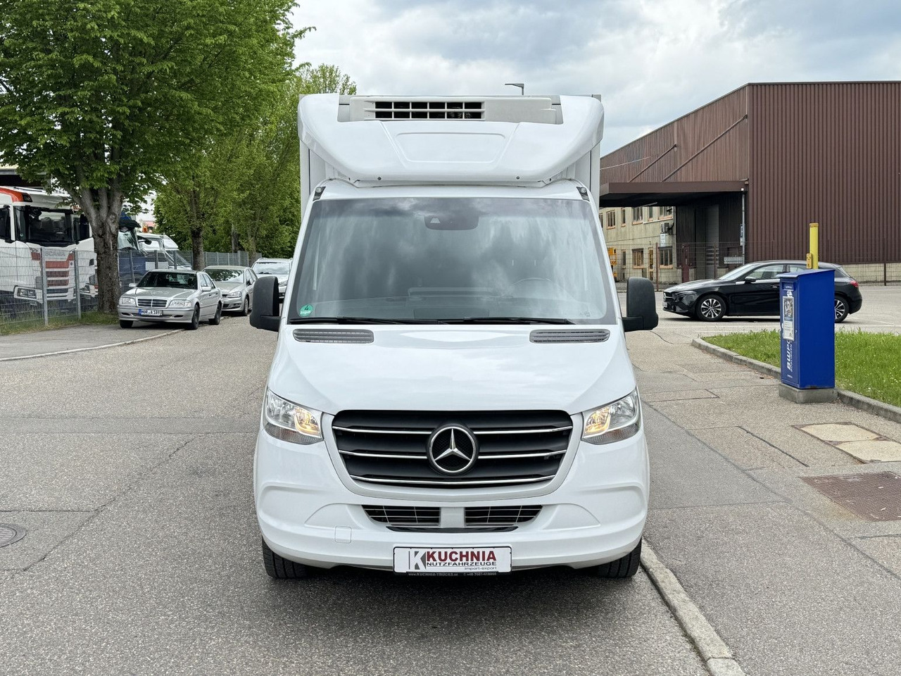 Mercedes-Benz Sprinter 316 Tiefkühl 3,3m TK V-500 MAX Luftgef. - כלי רכב מסחרי לקירור: תמונה 2 Mercedes-Benz Sprinter 316 Tiefkühl 3,3m TK V-500 MAX Luftgef. - כלי רכב מסחרי לקירור: תמונה 2