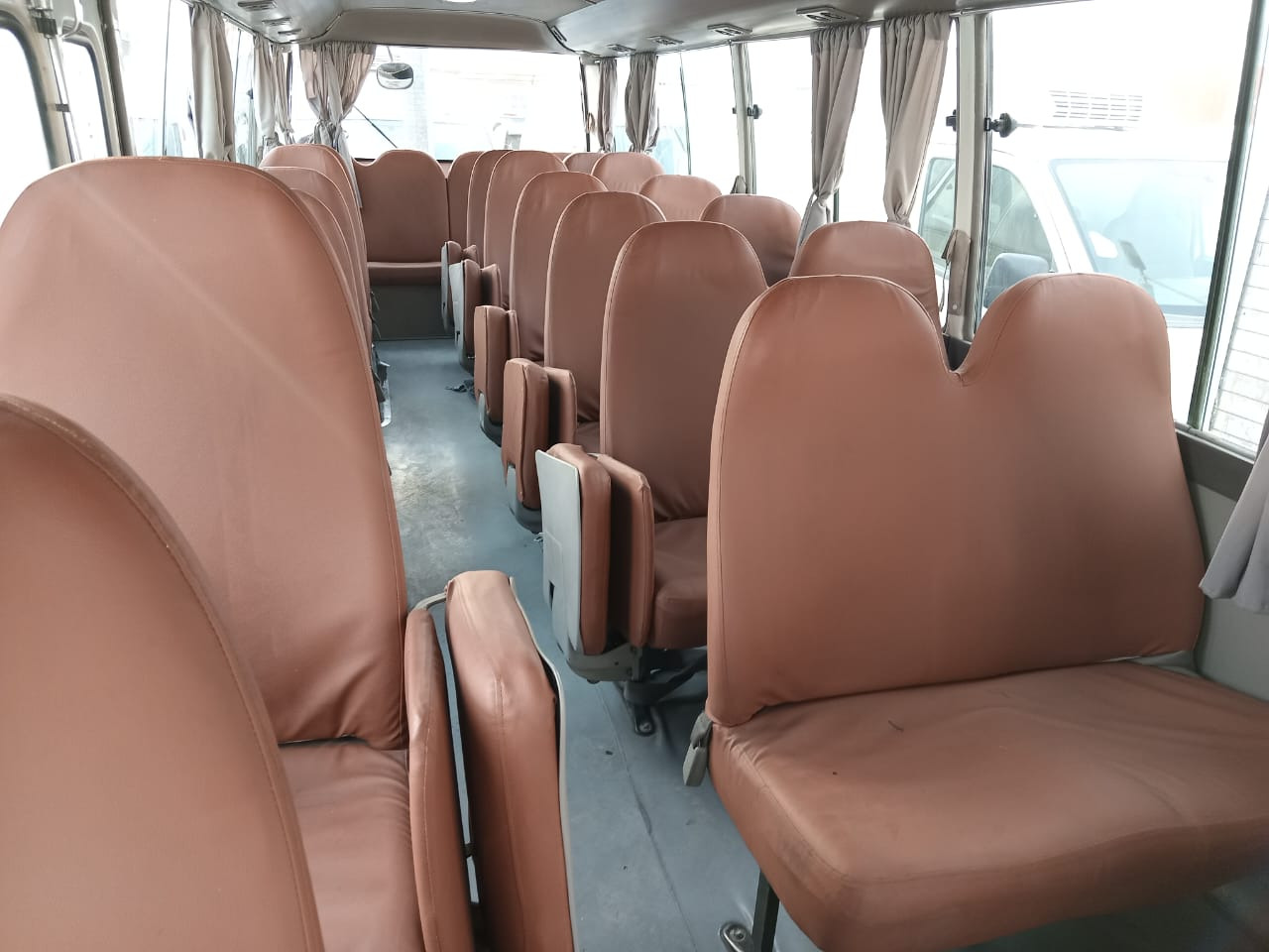 TOYOTA Coaster ... 30 places - diesel - climatisé ... BELGIQUE.. - מיניבוס, כלי רכב מסחרי לנוסעים: תמונה 4 TOYOTA Coaster ... 30 places - diesel - climatisé ... BELGIQUE.. - מיניבוס, כלי רכב מסחרי לנוסעים: תמונה 4