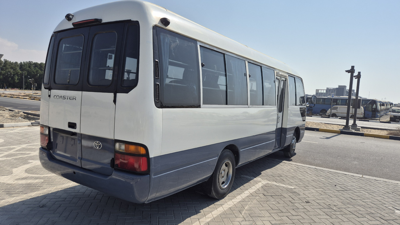 Toyota Coaster ... 30 places - climatisé - מיניבוס, כלי רכב מסחרי לנוסעים: תמונה 4 Toyota Coaster ... 30 places - climatisé - מיניבוס, כלי רכב מסחרי לנוסעים: תמונה 4