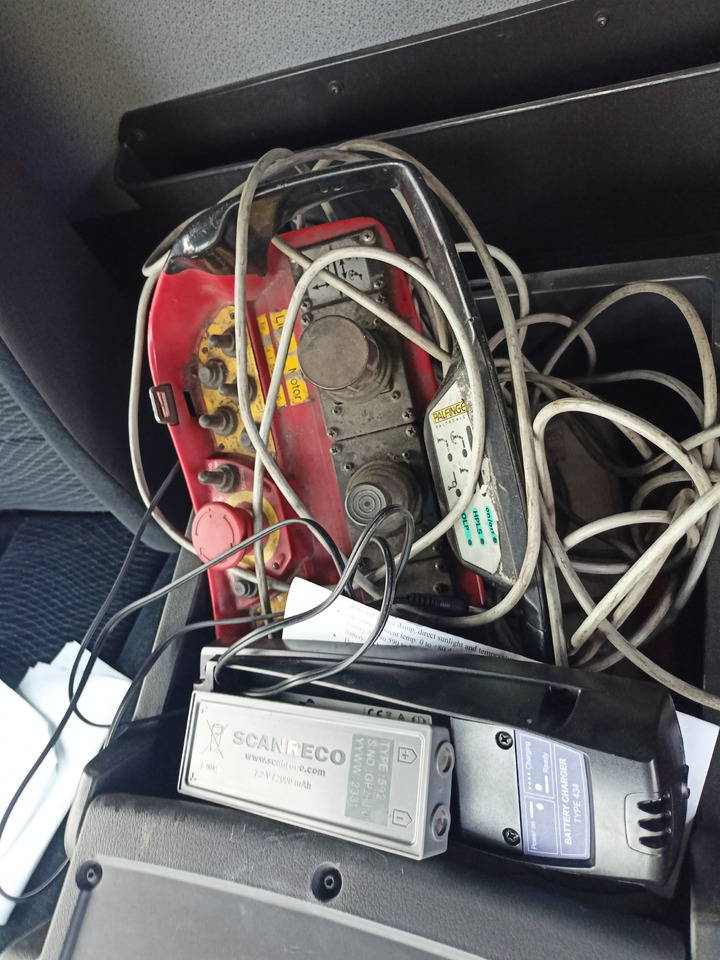 משאית מנוף MERCEDES-BENZ Atego 1524: תמונה 17 משאית מנוף MERCEDES-BENZ Atego 1524: תמונה 17