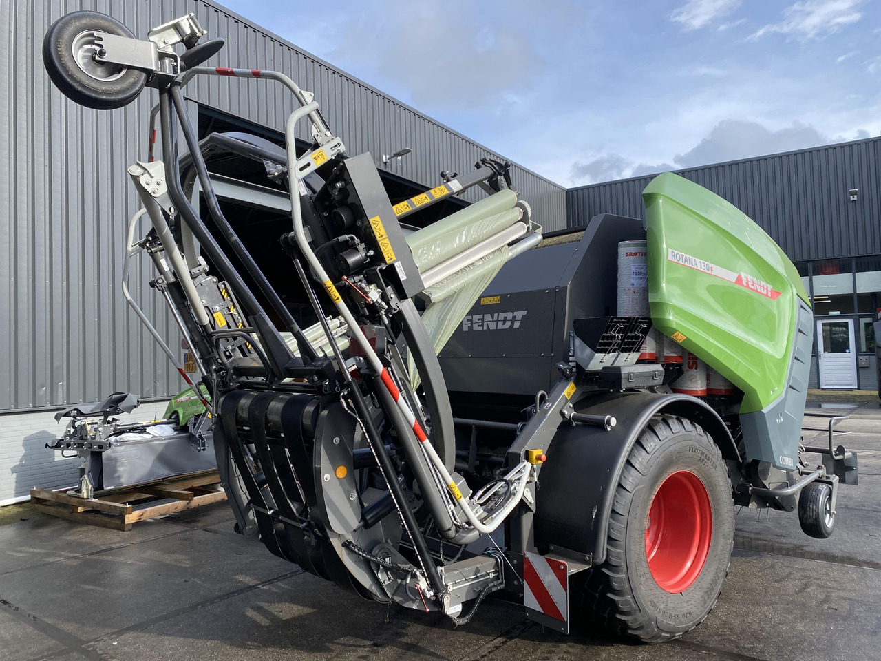 Fendt 130F Combi - עוטף צרור: תמונה 4 Fendt 130F Combi - עוטף צרור: תמונה 4