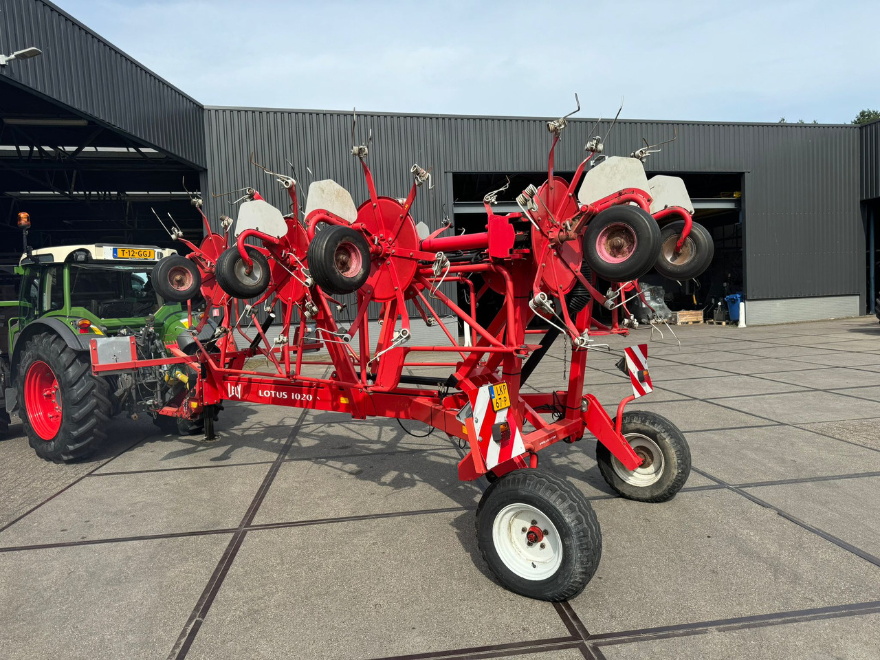 LELY Lotus 1020S - משדדה: תמונה 1 LELY Lotus 1020S - משדדה: תמונה 1