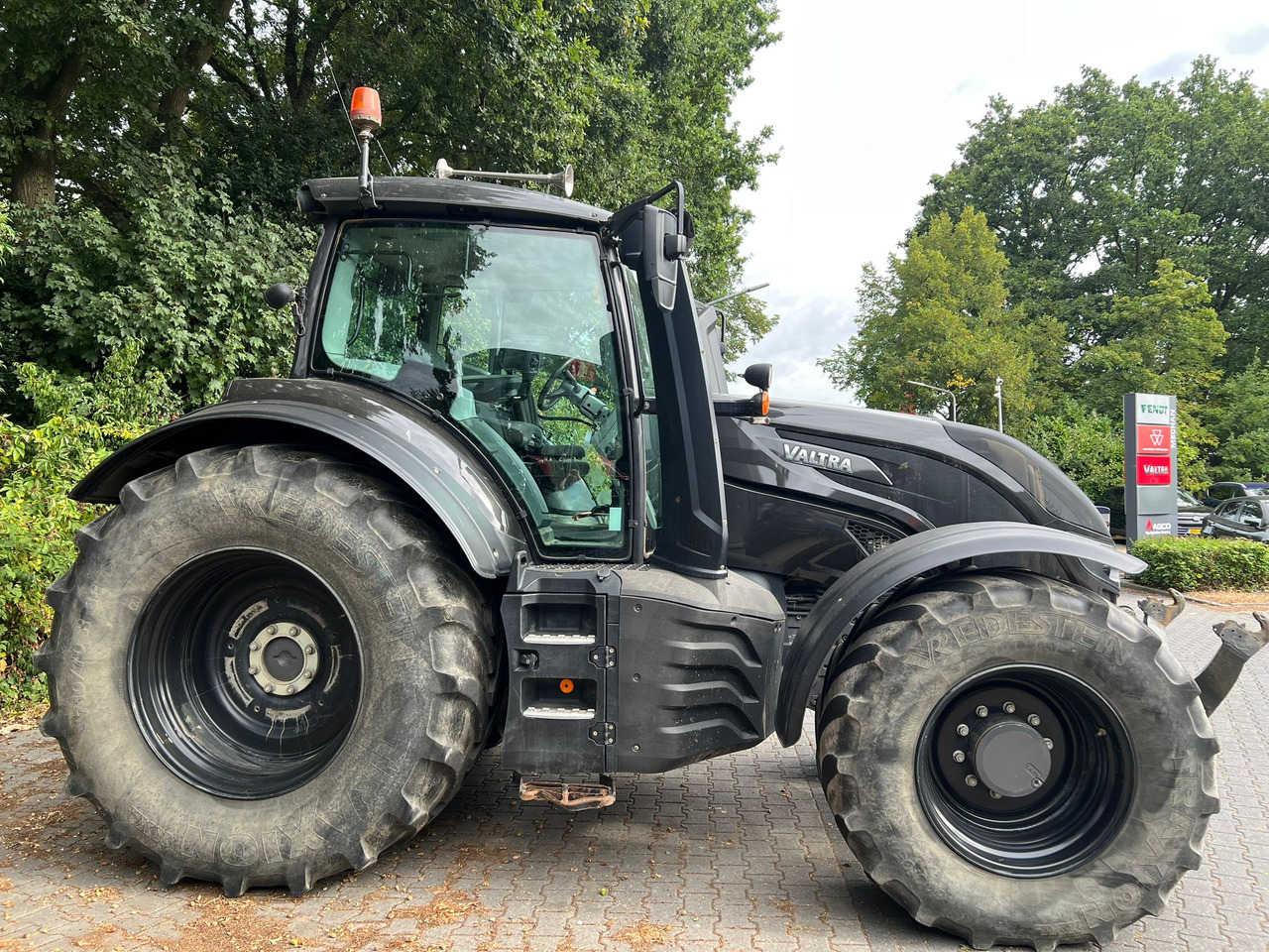 Valtra T174 Versu - טרקטור חקלאי: תמונה 4 Valtra T174 Versu - טרקטור חקלאי: תמונה 4
