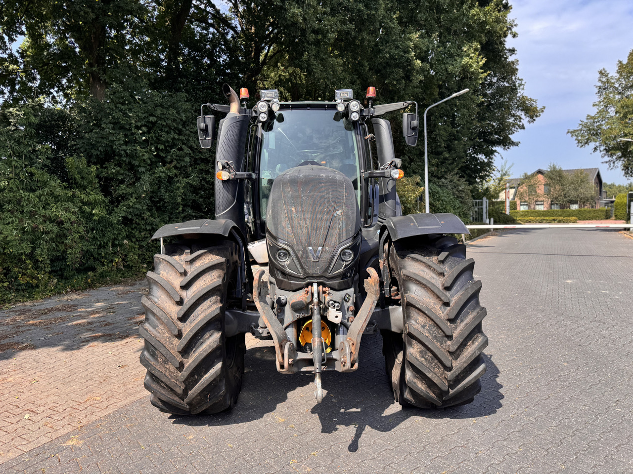 Valtra T214 Direct - טרקטור חקלאי: תמונה 4 Valtra T214 Direct - טרקטור חקלאי: תמונה 4