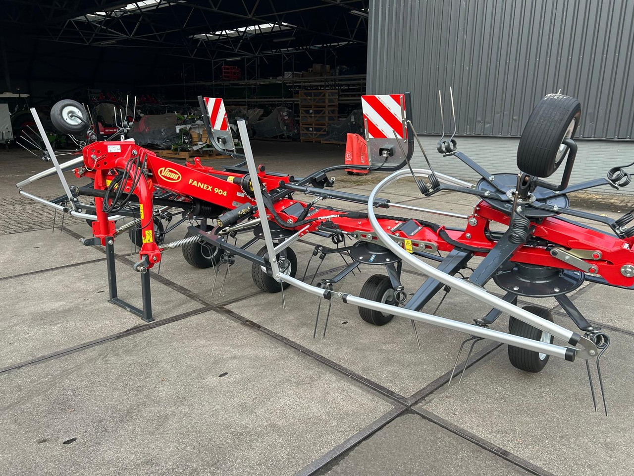 Vicon Fanex 904 - גורף/ מגרפה: תמונה 2 Vicon Fanex 904 - גורף/ מגרפה: תמונה 2