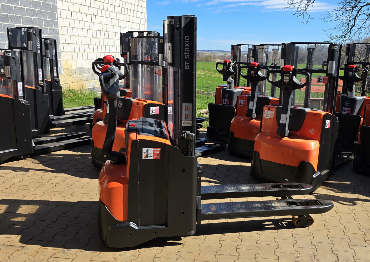 BT Toyota SWE 200 D initial list wstępne podnoszenie wideł - משאית משטחים: תמונה 4 BT Toyota SWE 200 D initial list wstępne podnoszenie wideł - משאית משטחים: תמונה 4