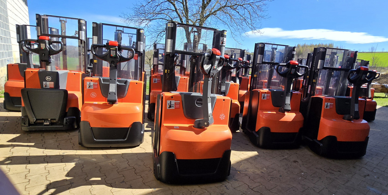 BT Toyota SWE 200 D initial list wstępne podnoszenie wideł - משאית משטחים: תמונה 2 BT Toyota SWE 200 D initial list wstępne podnoszenie wideł - משאית משטחים: תמונה 2