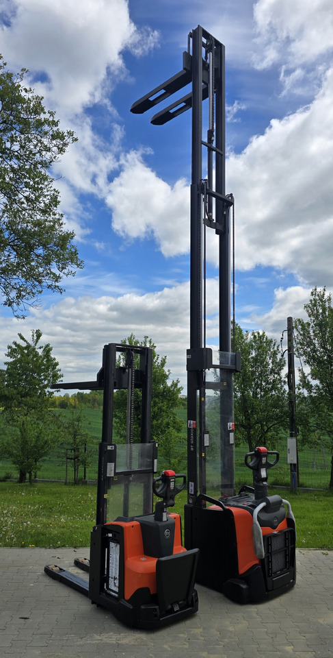 Toyota SPE 160L 6000mm initial lift wstępne podnoszenie triplex - מערים: תמונה 1 Toyota SPE 160L 6000mm initial lift wstępne podnoszenie triplex - מערים: תמונה 1