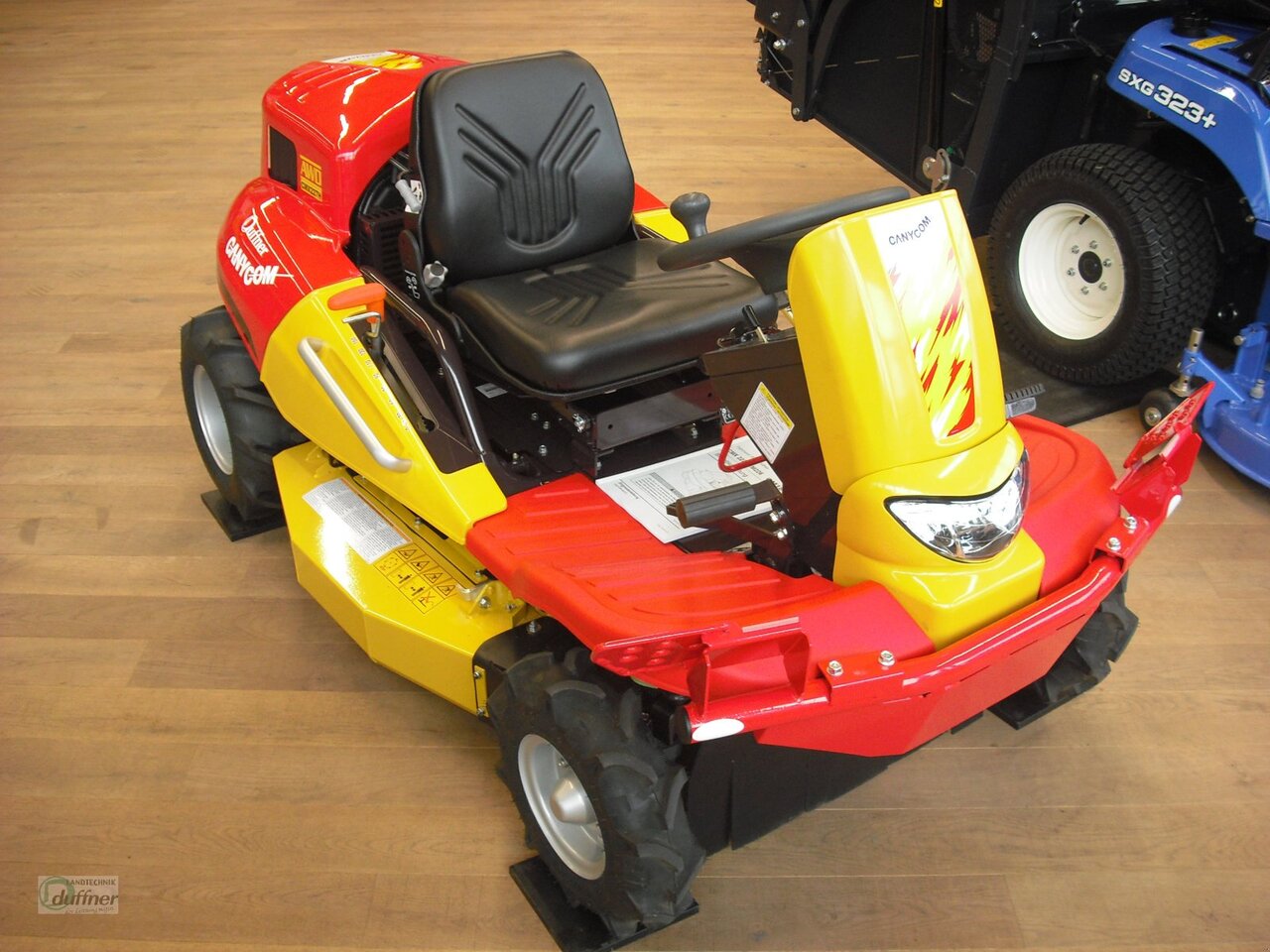 Canycom CMX 227 - מכסחת גינה: תמונה 2 Canycom CMX 227 - מכסחת גינה: תמונה 2
