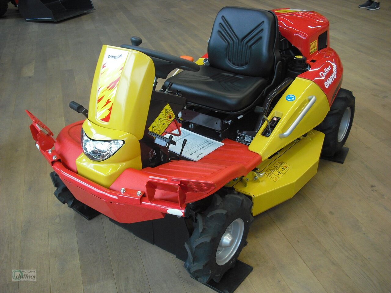 Canycom CMX 227 - מכסחת גינה: תמונה 1 Canycom CMX 227 - מכסחת גינה: תמונה 1