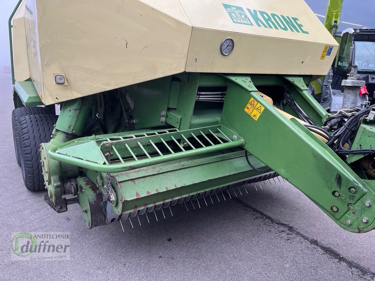 Krone Big Pack 127 - מכונת צרור מרובעת: תמונה 4 Krone Big Pack 127 - מכונת צרור מרובעת: תמונה 4