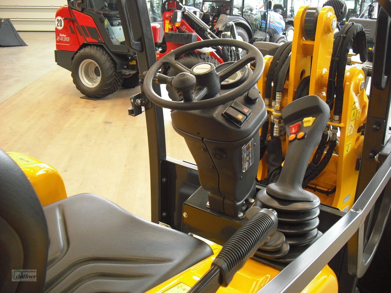 Schäffer 2430 SLT - מעמיס קומפקטי: תמונה 5 Schäffer 2430 SLT - מעמיס קומפקטי: תמונה 5