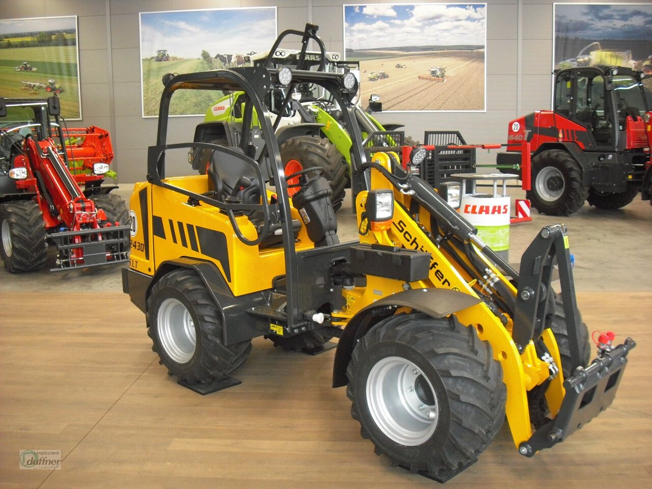 Schäffer 2430 SLT - מעמיס קומפקטי: תמונה 2 Schäffer 2430 SLT - מעמיס קומפקטי: תמונה 2