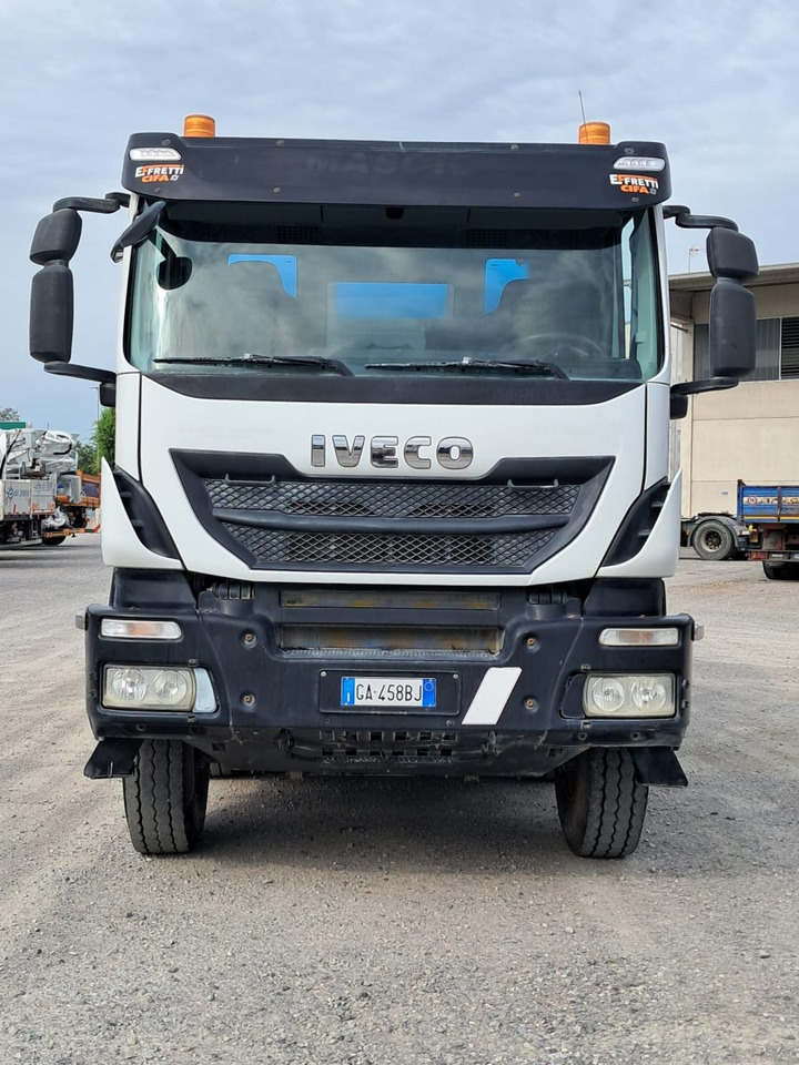 IVECO TRAKKER 500 CIFA RY1300 - משאית מערבלת בטון: תמונה 4 IVECO TRAKKER 500 CIFA RY1300 - משאית מערבלת בטון: תמונה 4