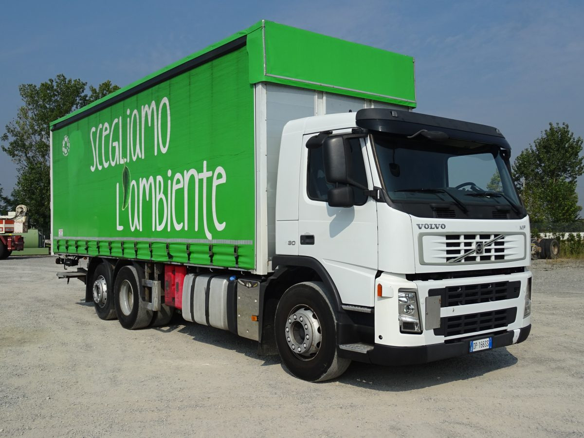 VOLVO FM9 R 62 - משאית וילונות צד: תמונה 3 VOLVO FM9 R 62 - משאית וילונות צד: תמונה 3