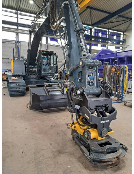 Engcon EC233, OQ80, GB29 = Rotator + Coupler + Gripper + - צרופה עבור מכונת בנייה: תמונה 4 Engcon EC233, OQ80, GB29 = Rotator + Coupler + Gripper + - צרופה עבור מכונת בנייה: תמונה 4