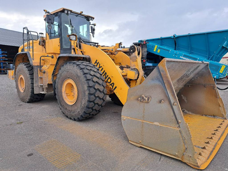 Hyundai HL980XT - מעמיס גלגלים: תמונה 1 Hyundai HL980XT - מעמיס גלגלים: תמונה 1