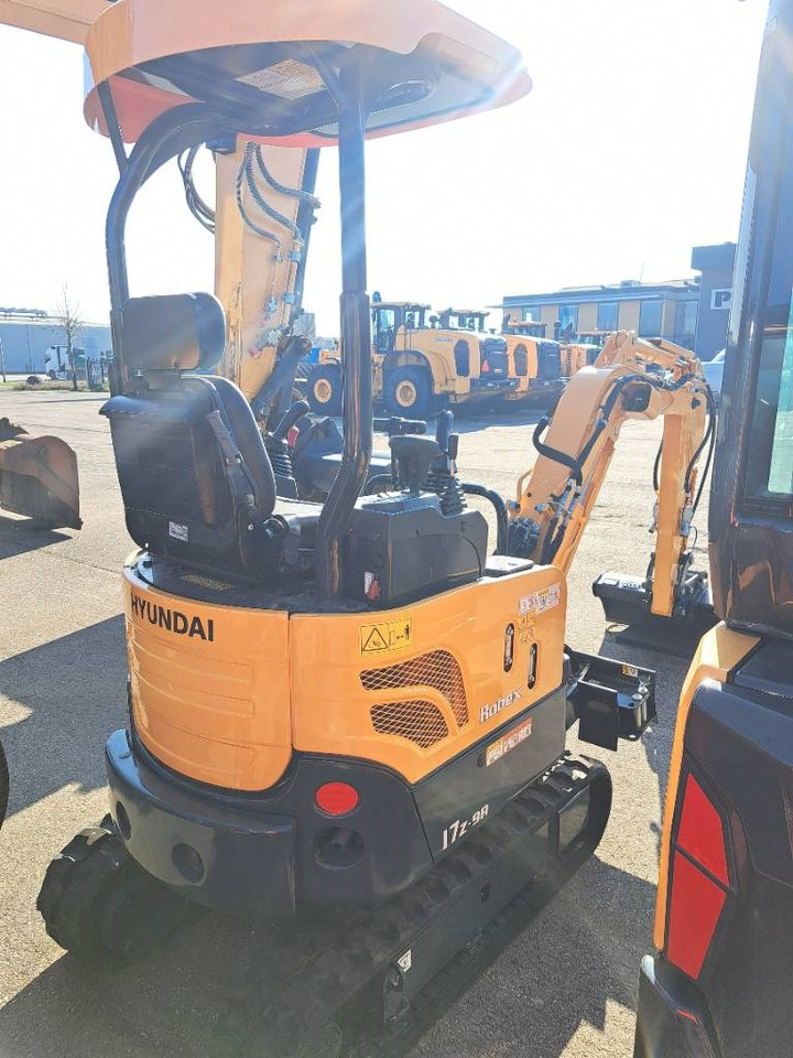 Hyundai R17Z-9AK - מיני מחפר: תמונה 3 Hyundai R17Z-9AK - מיני מחפר: תמונה 3