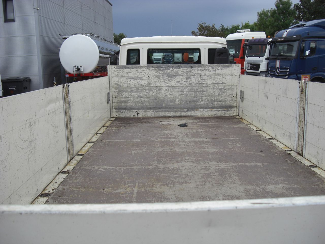 MAN 8180L Pritsche MAN 8180L Pritsche - כלי רכב מסחרי במיטה שטוחה: תמונה 5 MAN 8180L Pritsche MAN 8180L Pritsche - כלי רכב מסחרי במיטה שטוחה: תמונה 5