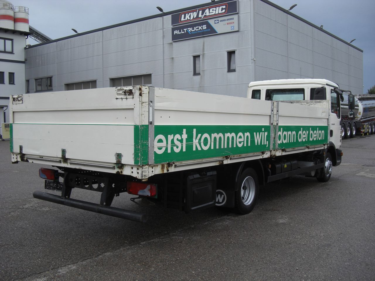 MAN 8180L Pritsche MAN 8180L Pritsche - כלי רכב מסחרי במיטה שטוחה: תמונה 3 MAN 8180L Pritsche MAN 8180L Pritsche - כלי רכב מסחרי במיטה שטוחה: תמונה 3