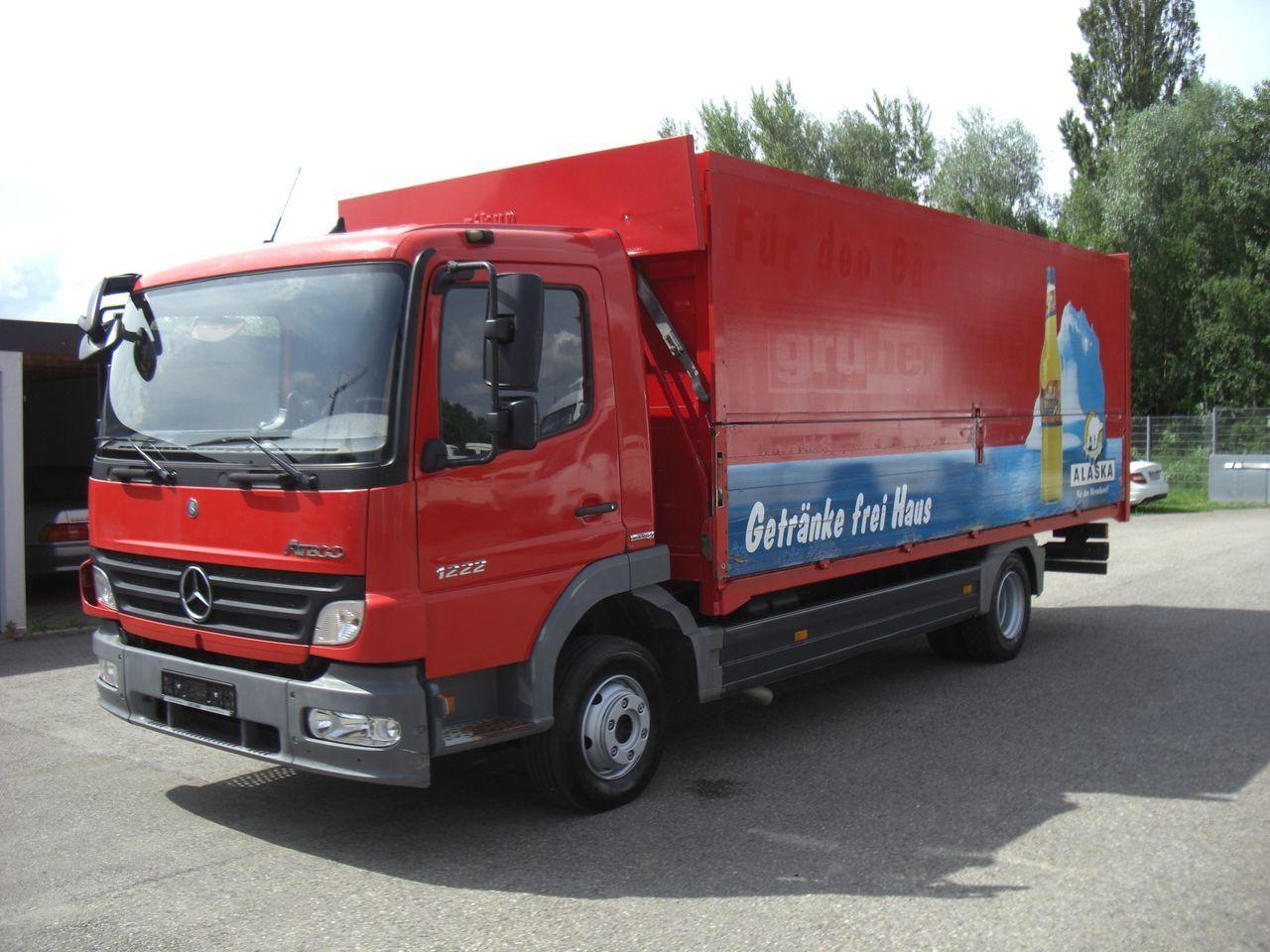 Mercedes-Benz 1222L / Automatik - משאית משקאות: תמונה 1 Mercedes-Benz 1222L / Automatik - משאית משקאות: תמונה 1