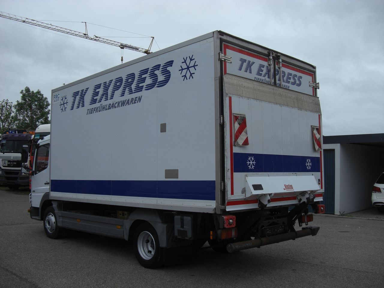 Mercedes-Benz 816 / Tiefkühler / LBW Mercedes-Benz 816 / Tiefkühler / LBW - כלי רכב מסחרי לקירור: תמונה 4 Mercedes-Benz 816 / Tiefkühler / LBW Mercedes-Benz 816 / Tiefkühler / LBW - כלי רכב מסחרי לקירור: תמונה 4
