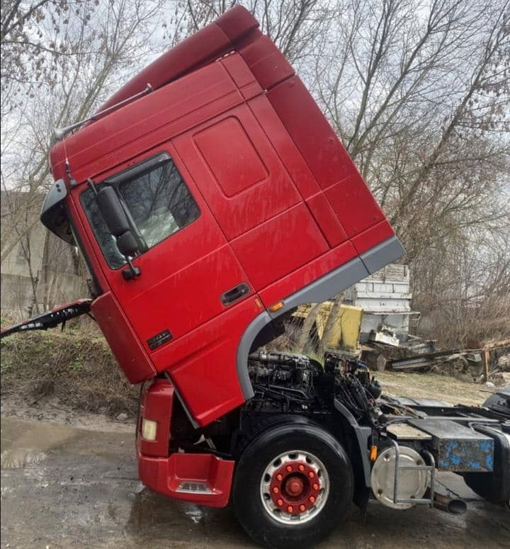 DAF XF 95.430 Tractor head 4x2 - יחידת טרקטור: תמונה 2 DAF XF 95.430 Tractor head 4x2 - יחידת טרקטור: תמונה 2