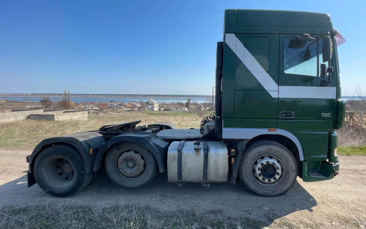 DAF XF 95.430 Tractor head 6x2 - יחידת טרקטור: תמונה 4 DAF XF 95.430 Tractor head 6x2 - יחידת טרקטור: תמונה 4